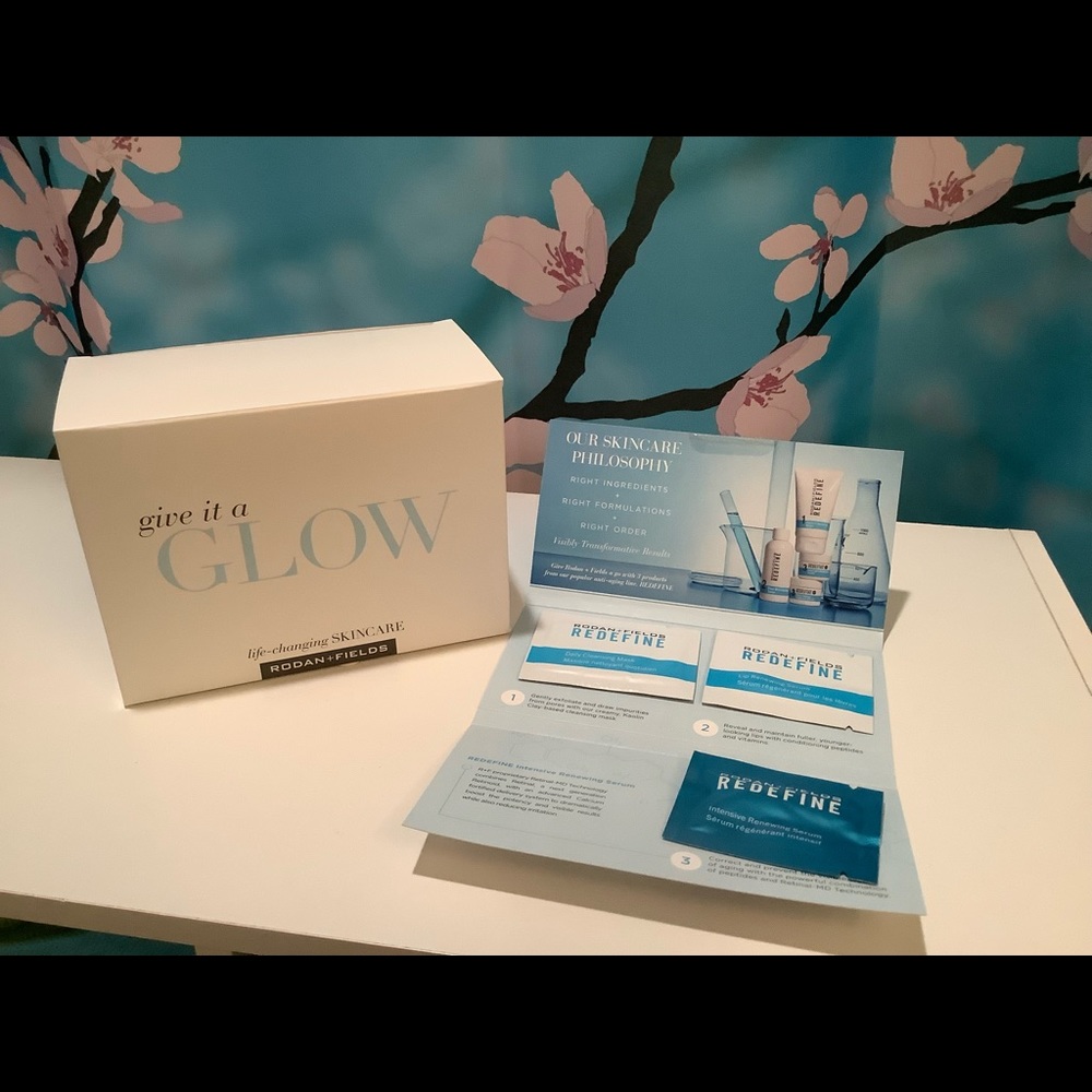 Rodan Fields Consultant Redefine Sample Cards Box